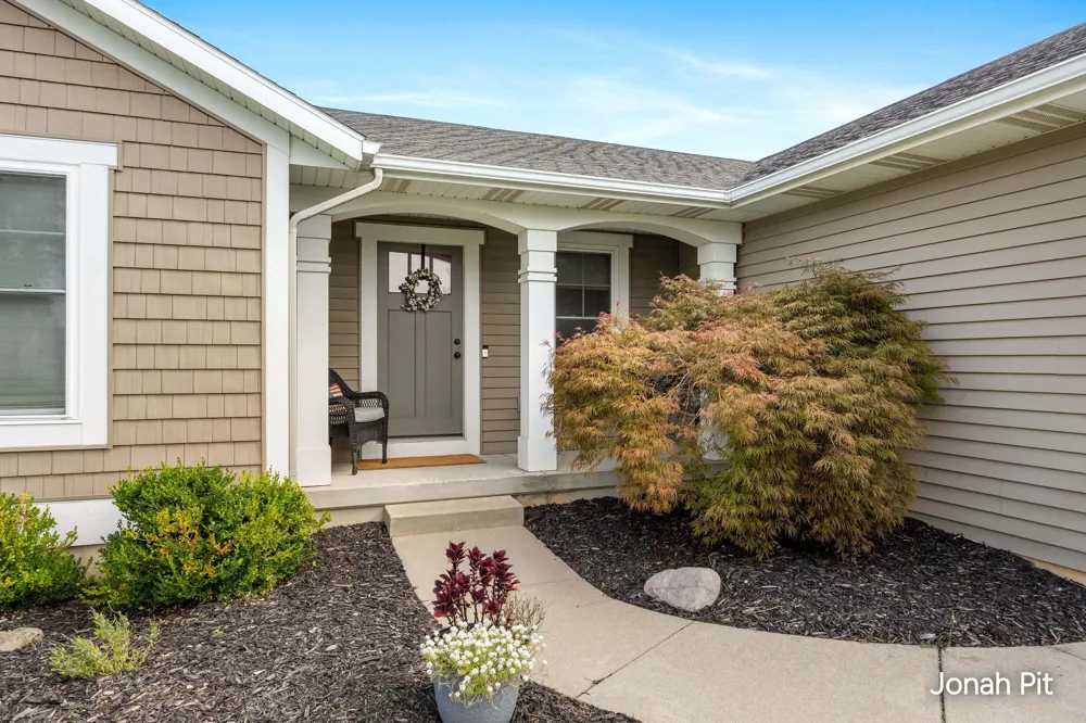5235 Quest Drive SW Wyoming, MI 49418