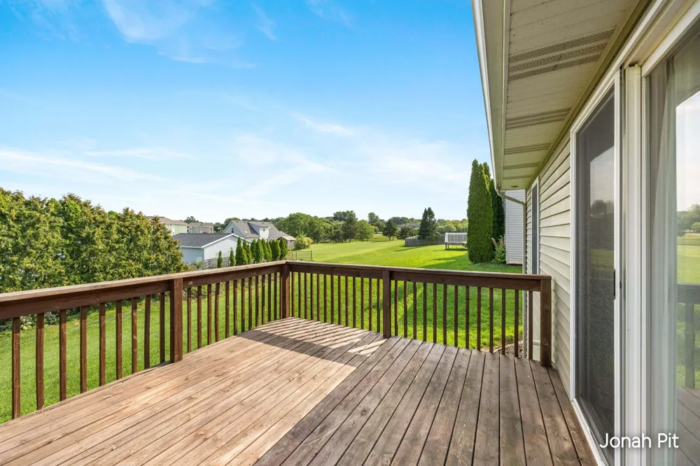 5235 Quest Drive SW Wyoming, MI 49418