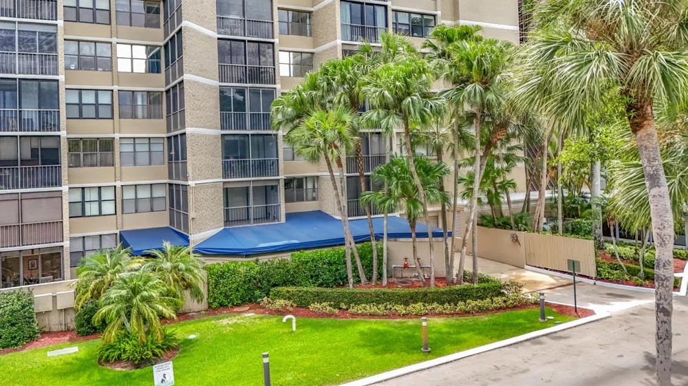 16300 Golf Club Road #201 Weston, FL 33326