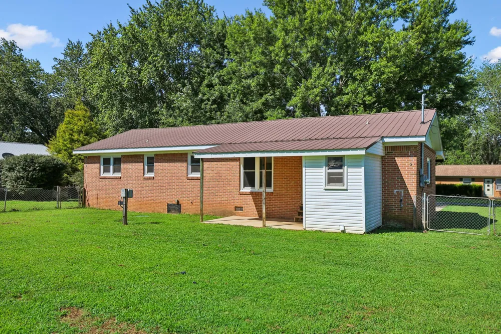112 Smith St Huntland, TN 37345
