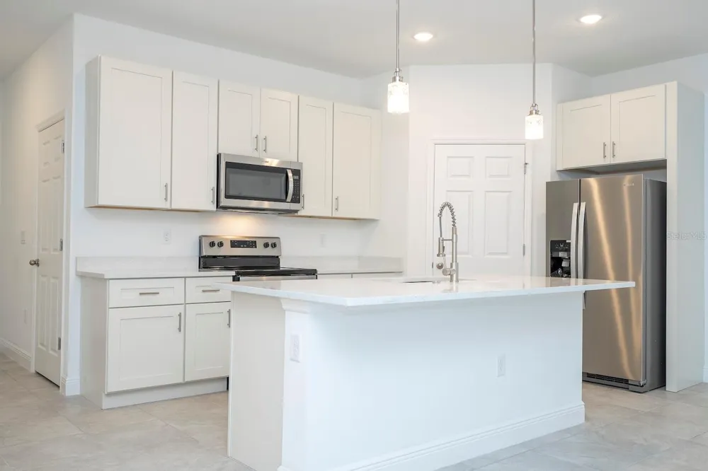 607 MARION OAKS BOULEVARD ocala, FL 34473