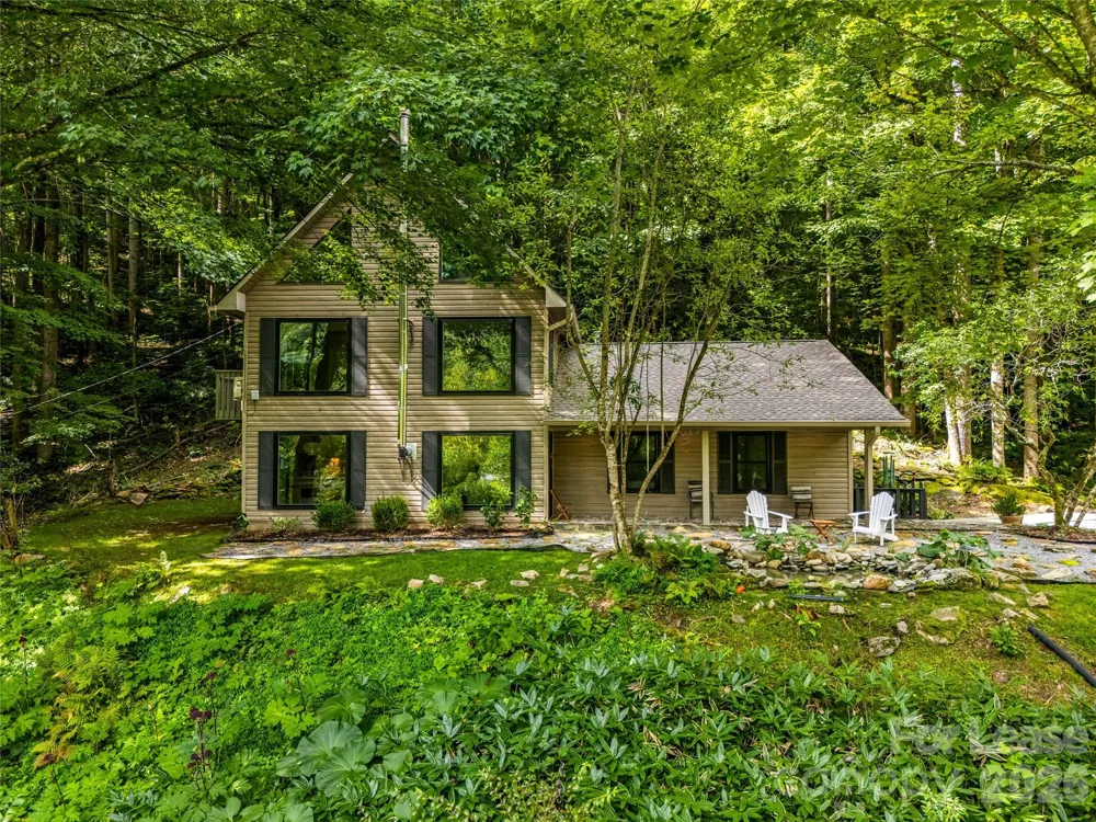 81 Summer Trees Lane Burnsville, NC 28714