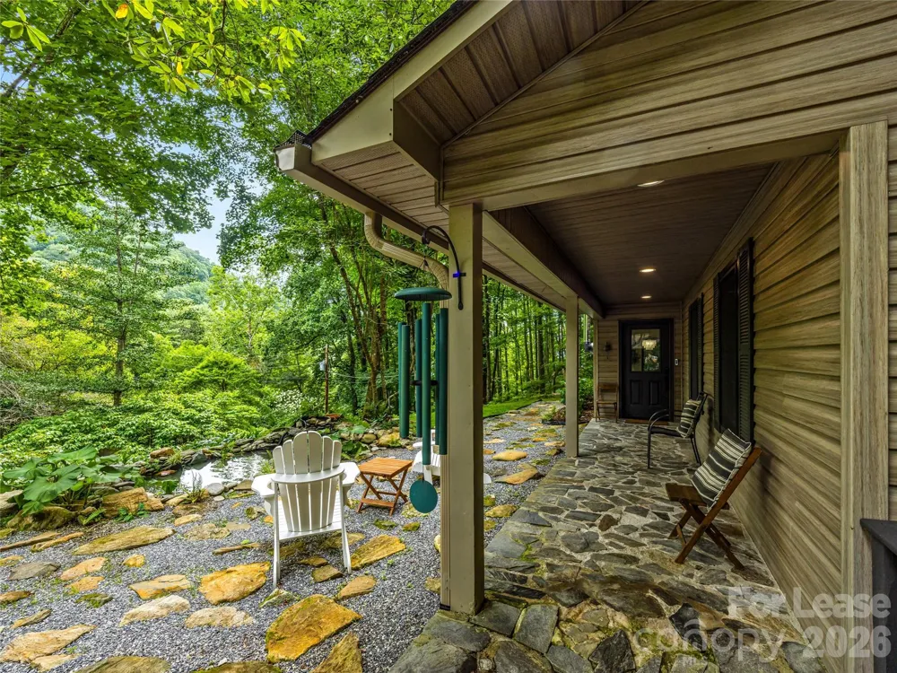 81 Summer Trees Lane Burnsville, NC 28714