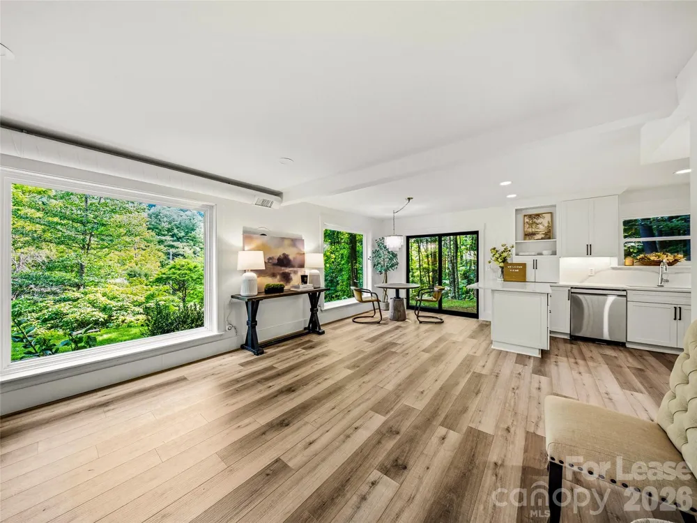 81 Summer Trees Lane Burnsville, NC 28714