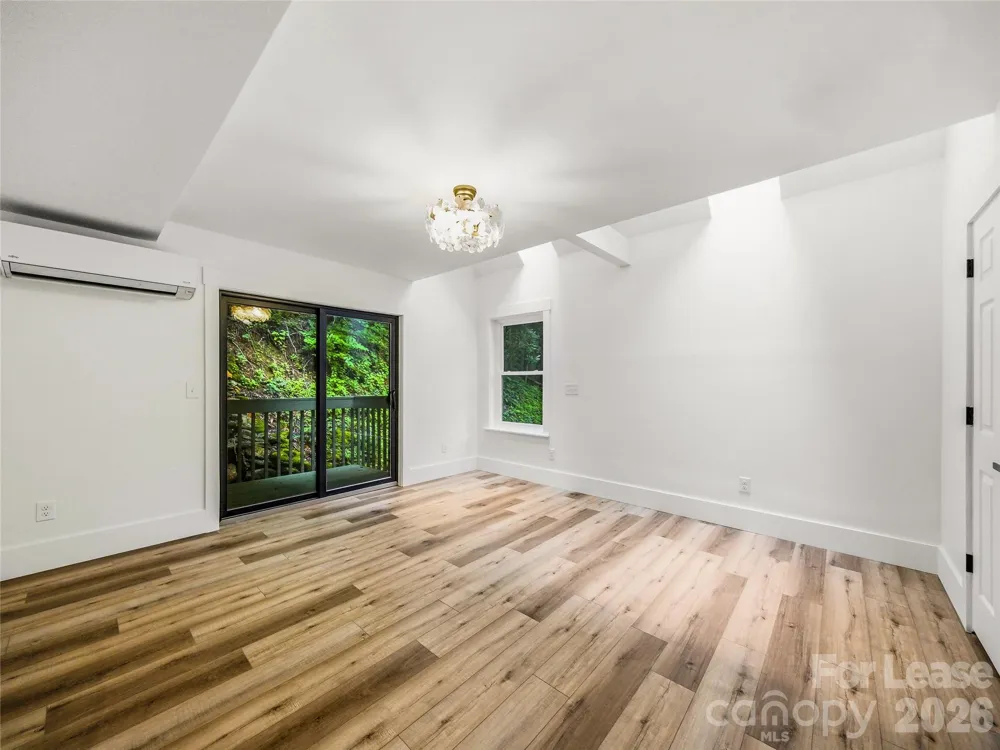 81 Summer Trees Lane Burnsville, NC 28714