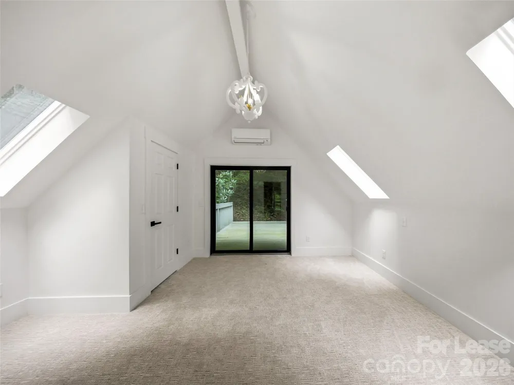 81 Summer Trees Lane Burnsville, NC 28714