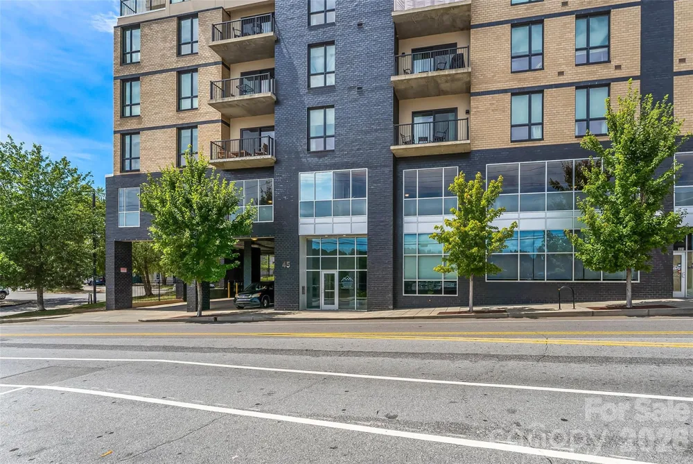 45 Asheland Avenue #401 Asheville, NC 28801