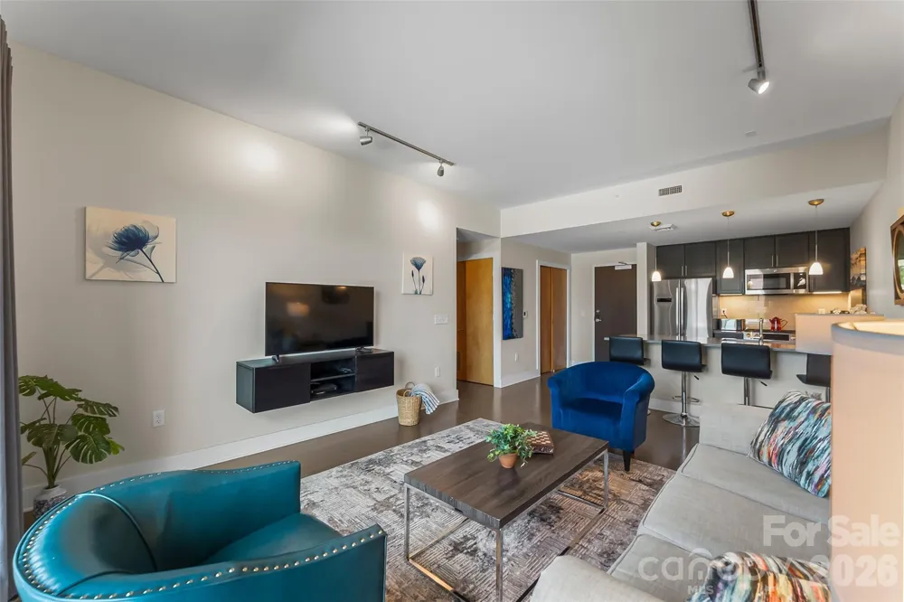 45 Asheland Avenue #401 Asheville, NC 28801