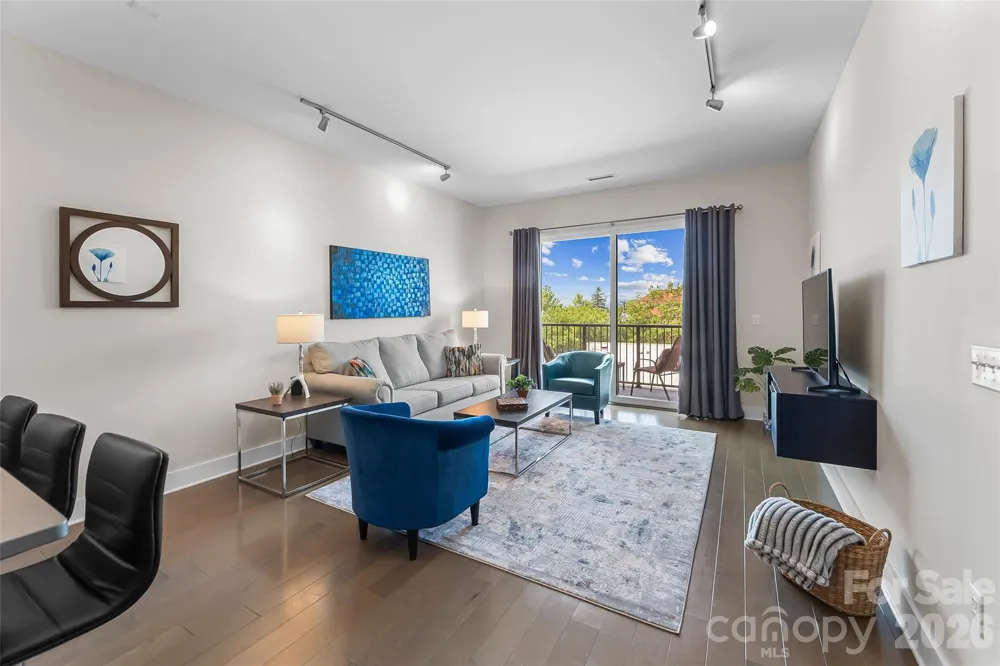 45 Asheland Avenue #401 Asheville, NC 28801