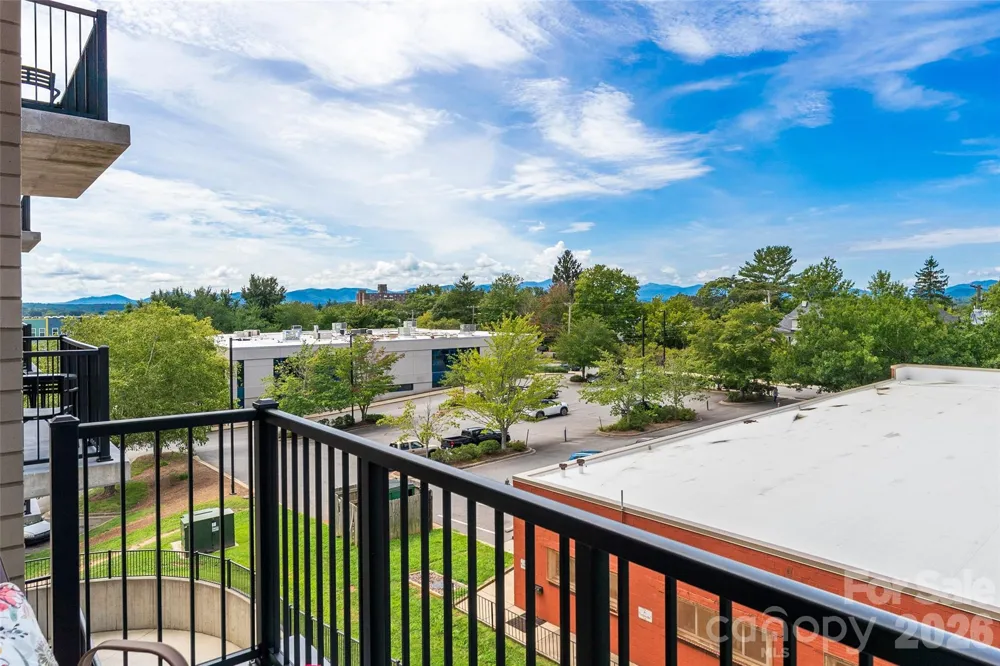 45 Asheland Avenue #401 Asheville, NC 28801