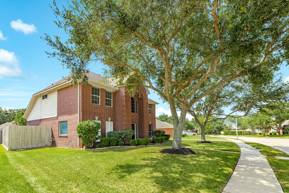 3206 Braesview Drive Pearland, TX 77584