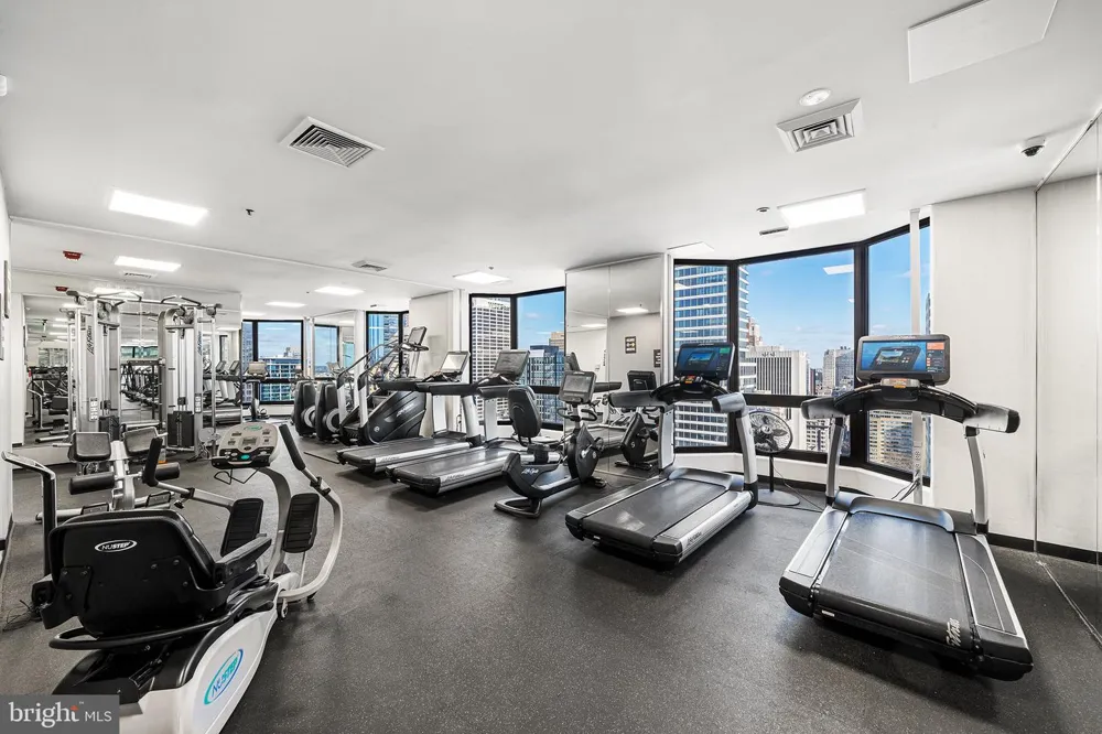 2018 WALNUT STREET #7M Philadelphia, PA 19103