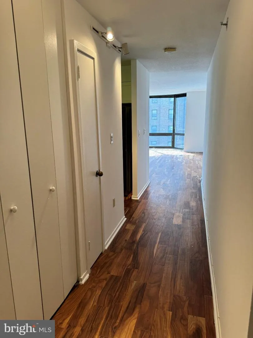 2018 WALNUT STREET #7M Philadelphia, PA 19103