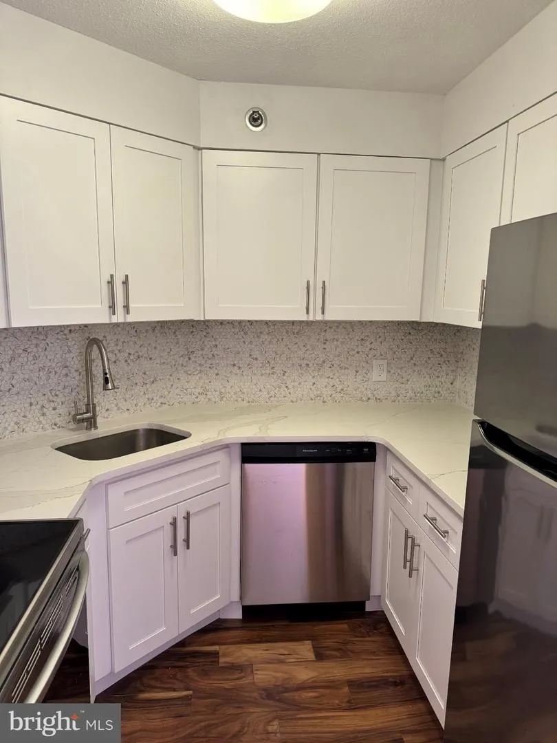 2018 WALNUT STREET #7M Philadelphia, PA 19103