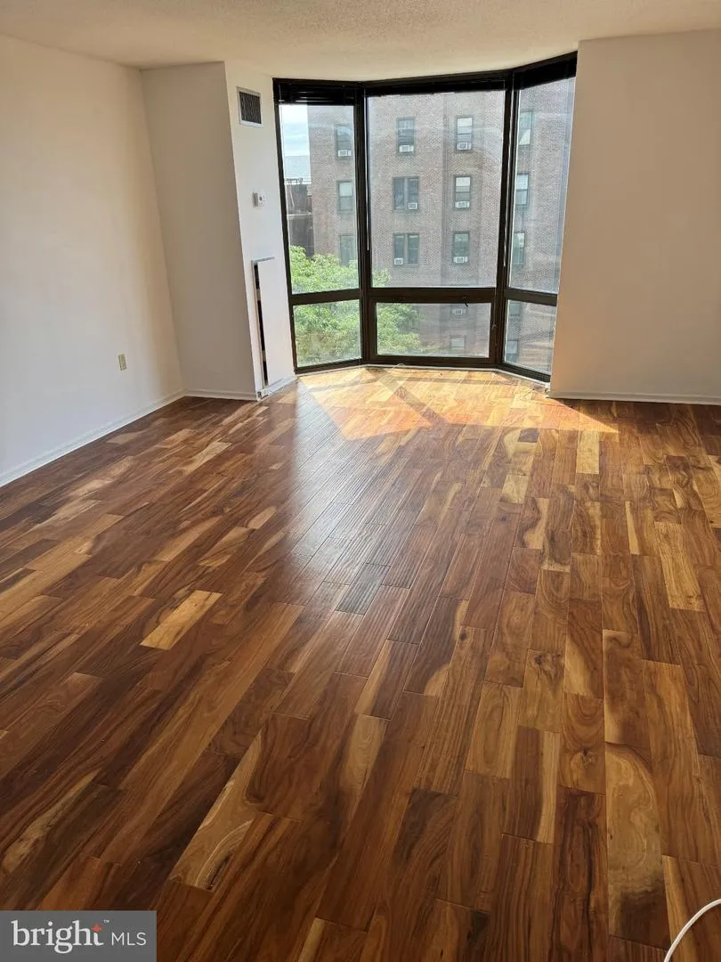 2018 WALNUT STREET #7M Philadelphia, PA 19103