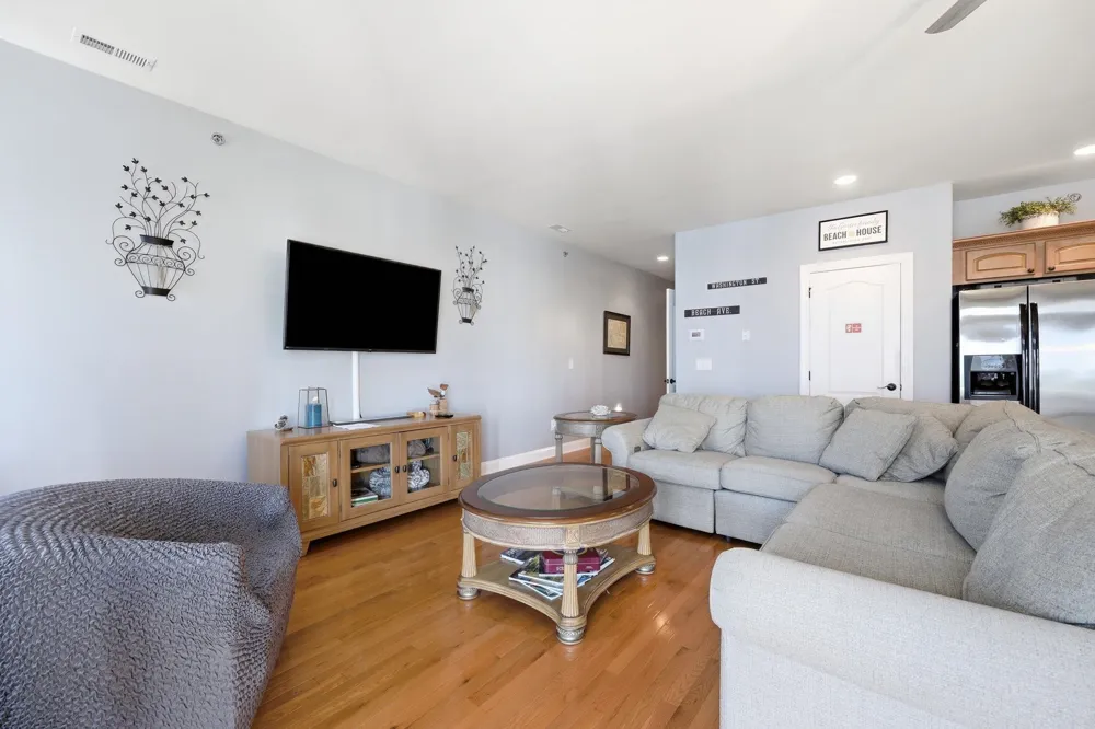 408 E Myrtle Road Wildwood Crest, NJ 08260