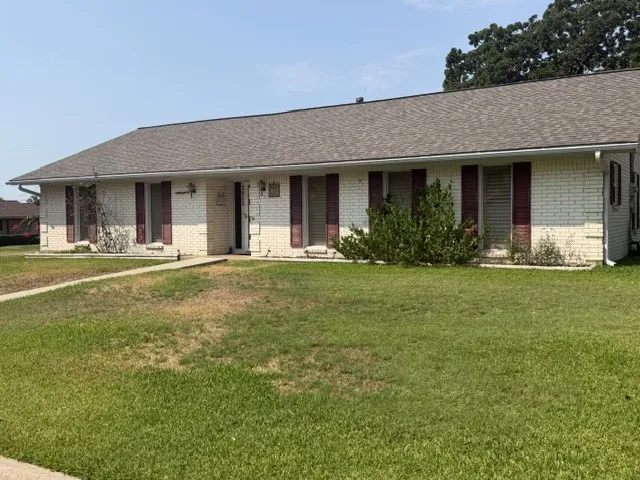 3612 Meadow Oaks Lane Bryan, TX 77802