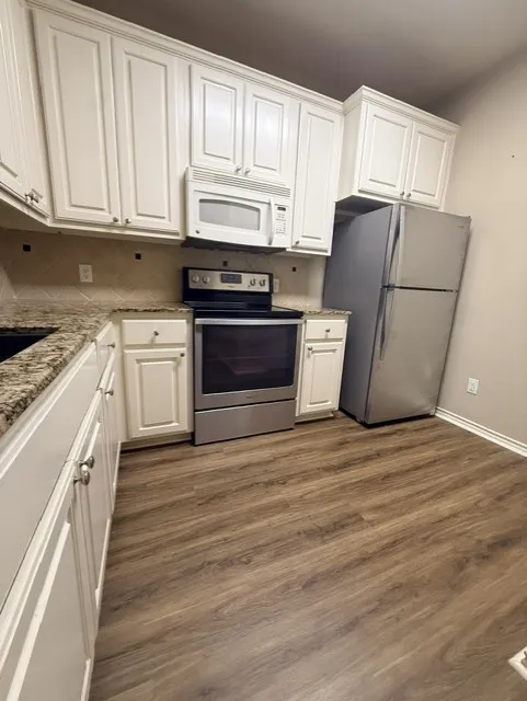 1702 Deacon Drive #303 College Station, TX 77845