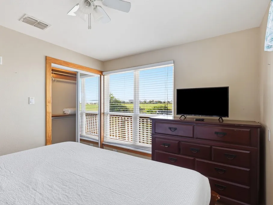 814 Rattlesnake Point Rockport, TX 78382