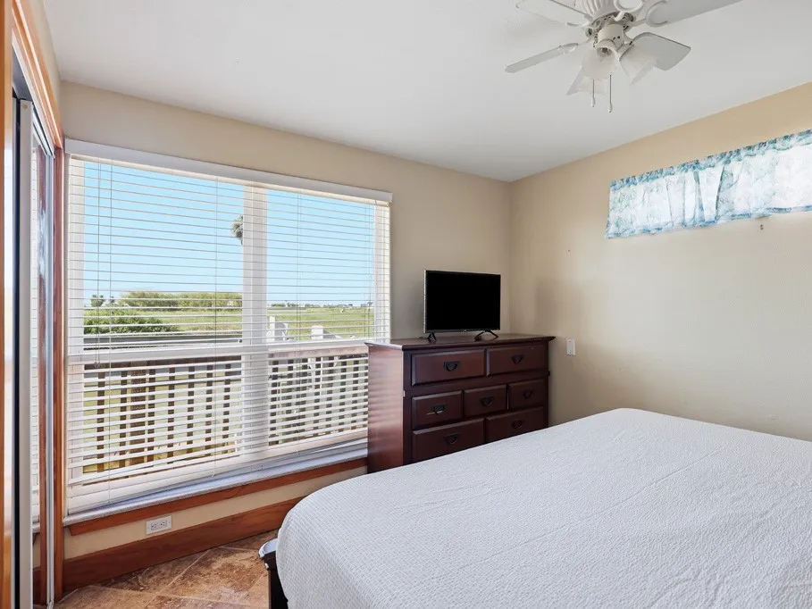 814 Rattlesnake Point Rockport, TX 78382