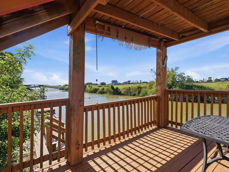 814 Rattlesnake Point Rockport, TX 78382