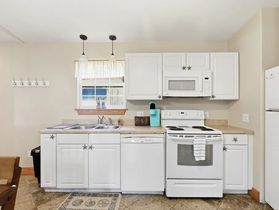 814 Rattlesnake Point Rockport, TX 78382