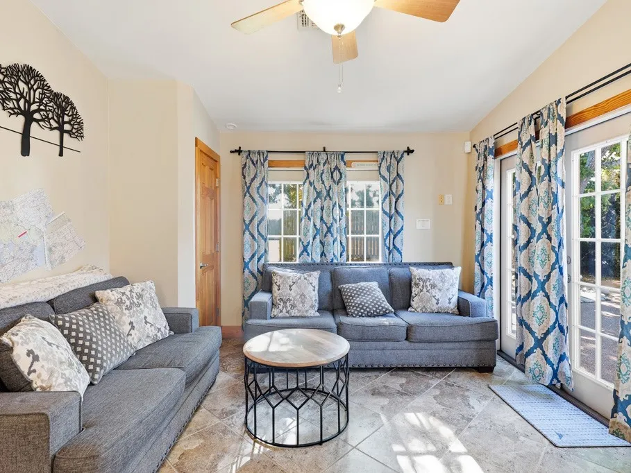 814 Rattlesnake Point Rockport, TX 78382