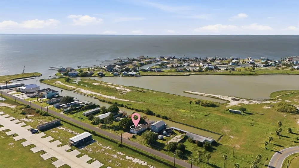 814 Rattlesnake Point Rockport, TX 78382