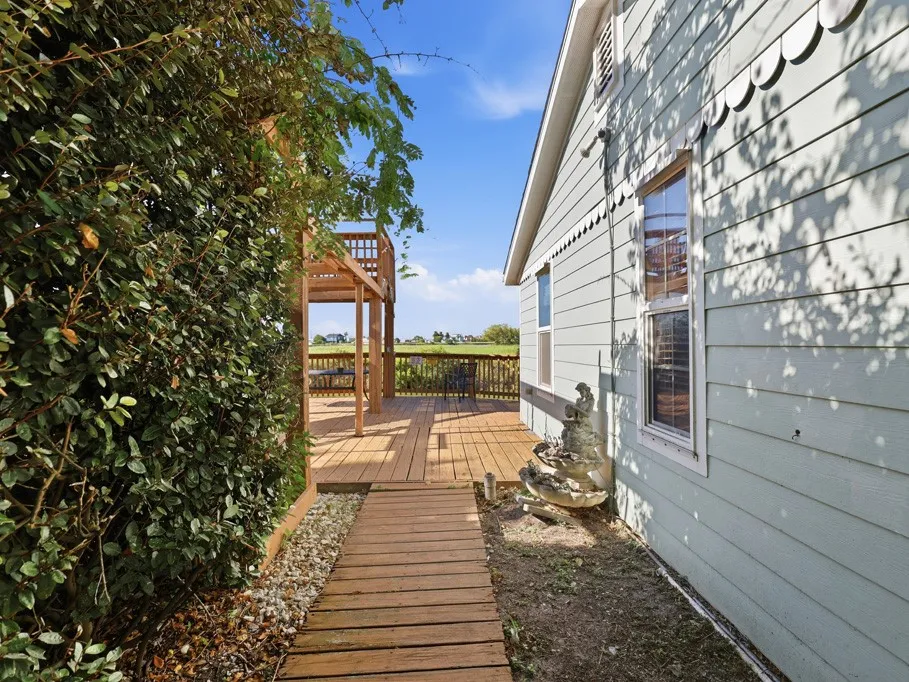 814 Rattlesnake Point Rockport, TX 78382