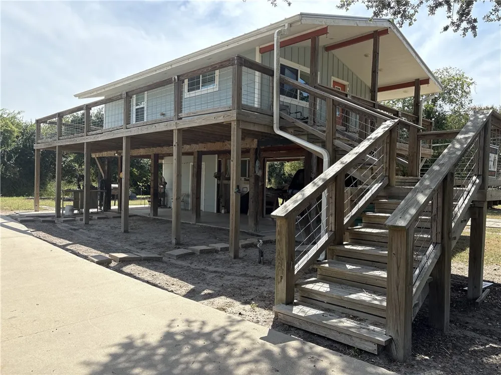 210 Danforth Street Woodsboro, TX 78393