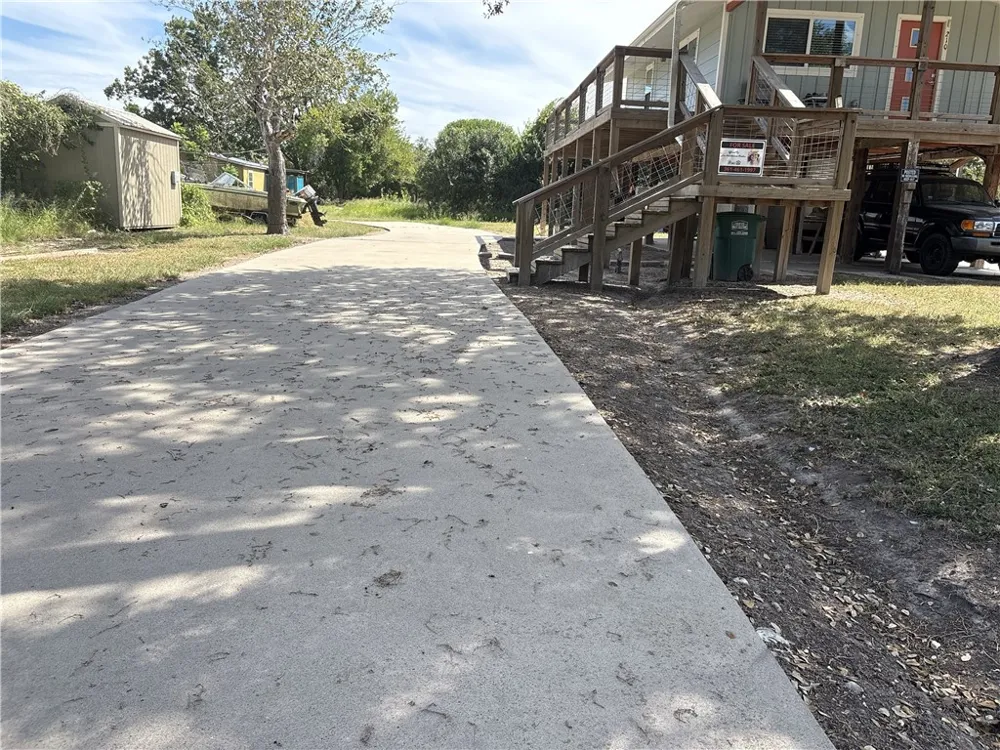 210 Danforth Street Woodsboro, TX 78393