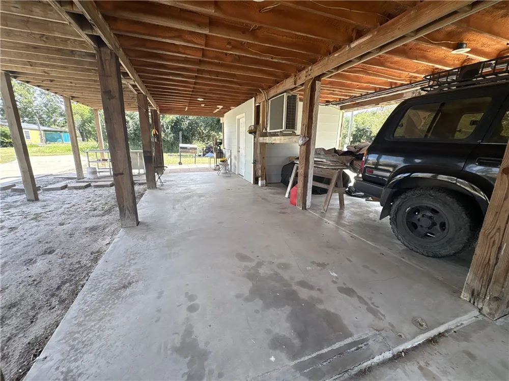 210 Danforth Street Woodsboro, TX 78393