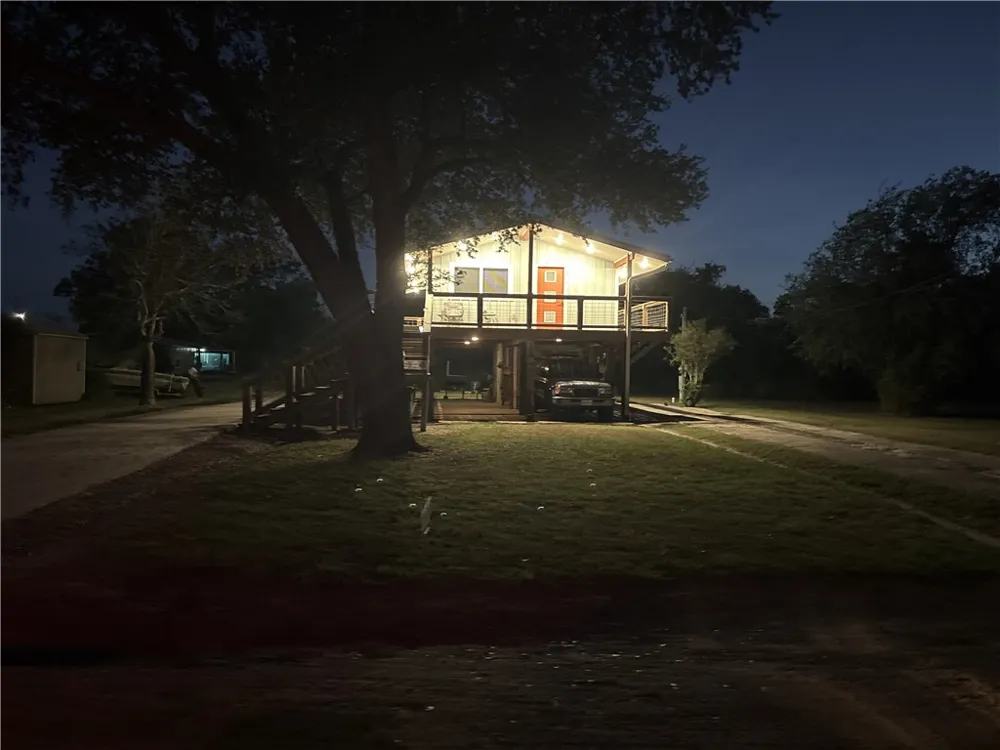210 Danforth Street Woodsboro, TX 78393