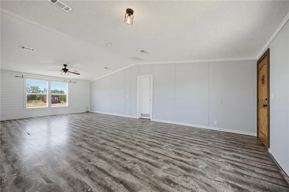 1582 W FM 738 Orange Grove, TX 78372