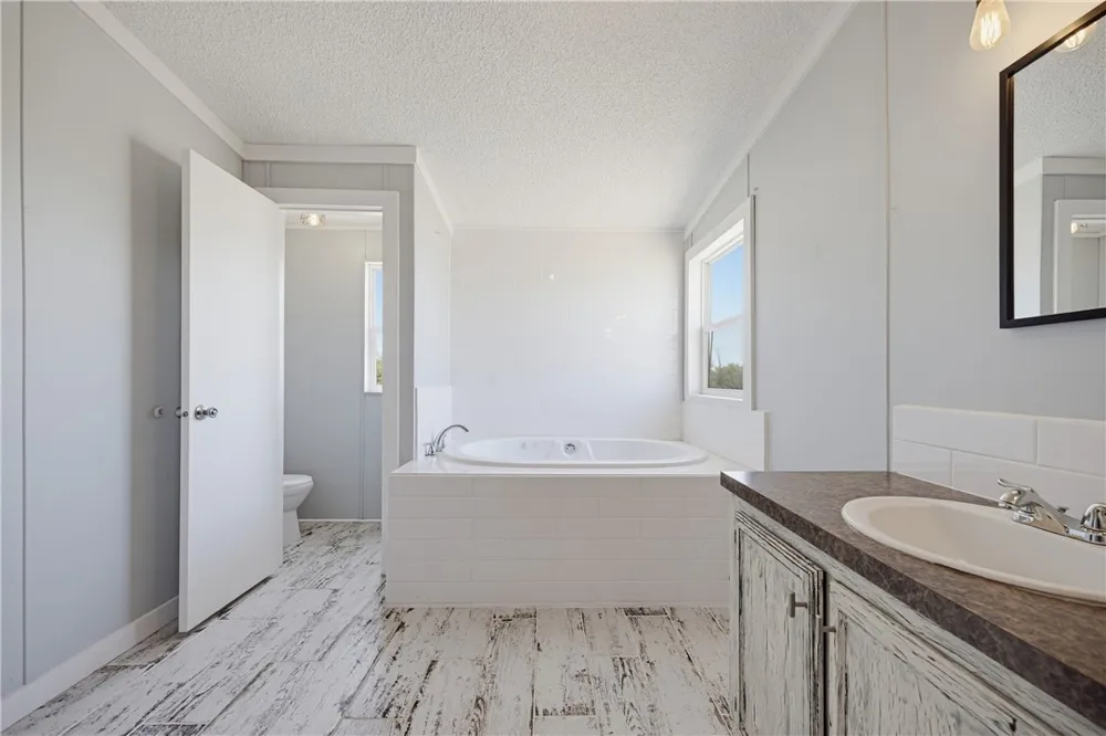 1582 W FM 738 Orange Grove, TX 78372