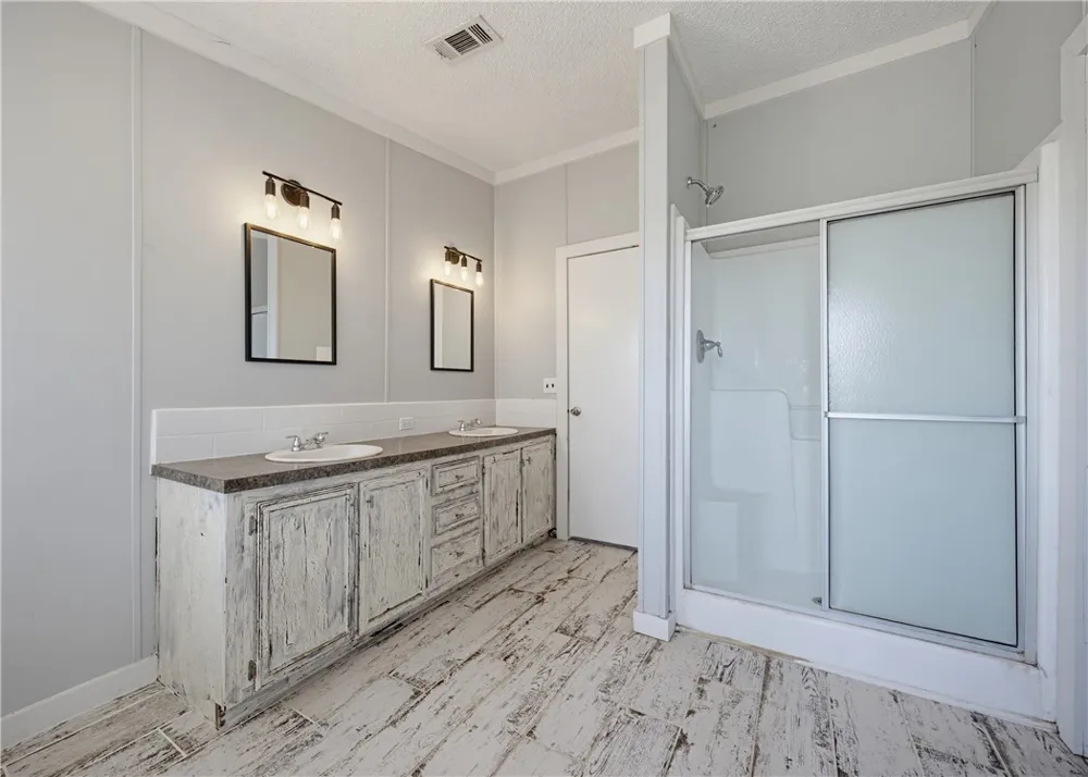 1582 W FM 738 Orange Grove, TX 78372