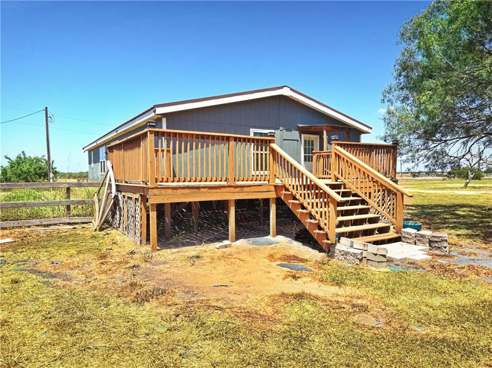 1582 W FM 738 Orange Grove, TX 78372