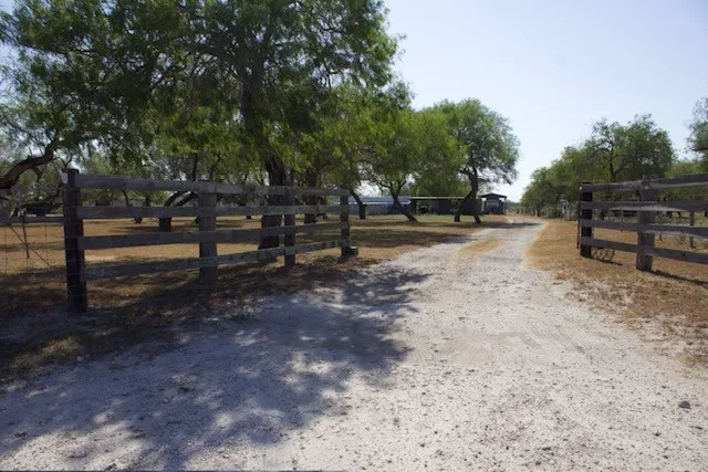 779 S County Road 1145 Riviera, TX 78379