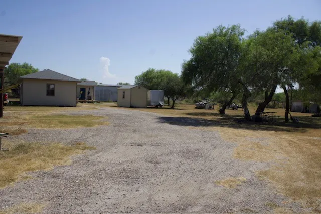 779 S County Road 1145 Riviera, TX 78379