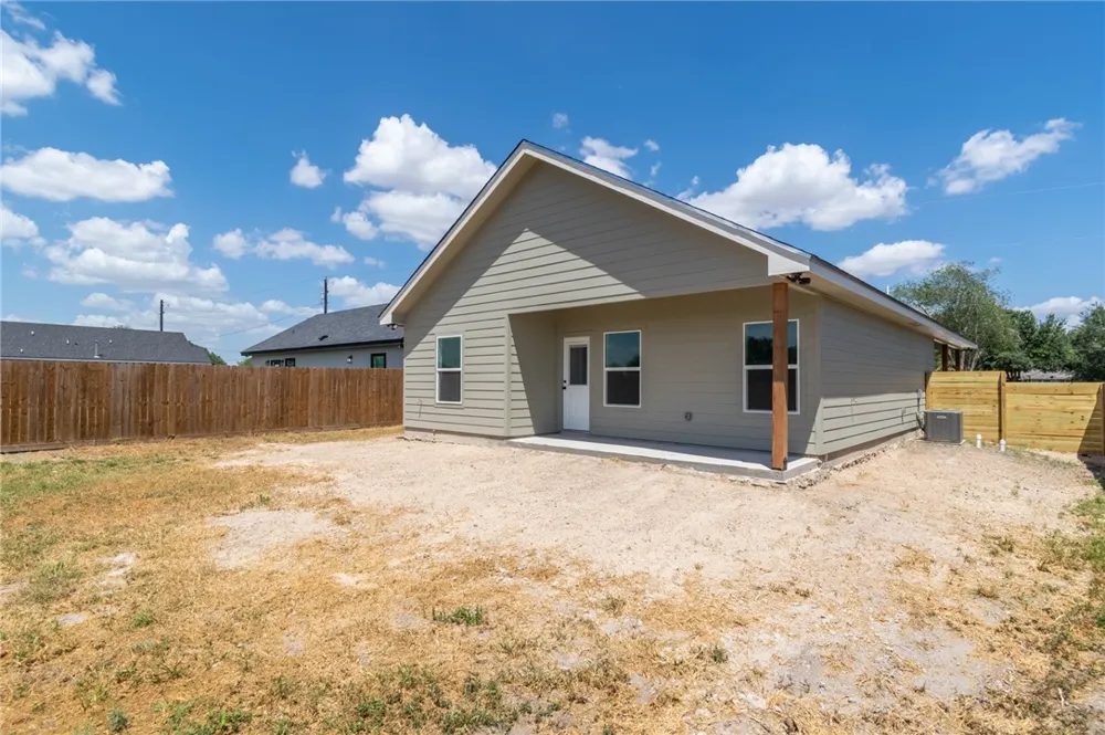 1049 King Street Alice, TX 78332