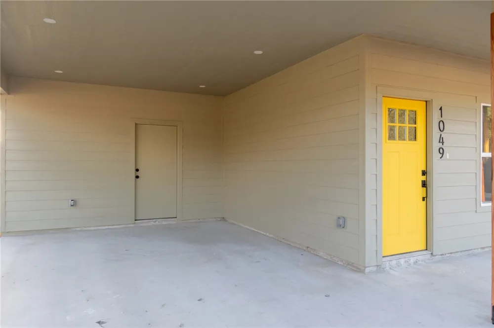 1049 King Street Alice, TX 78332