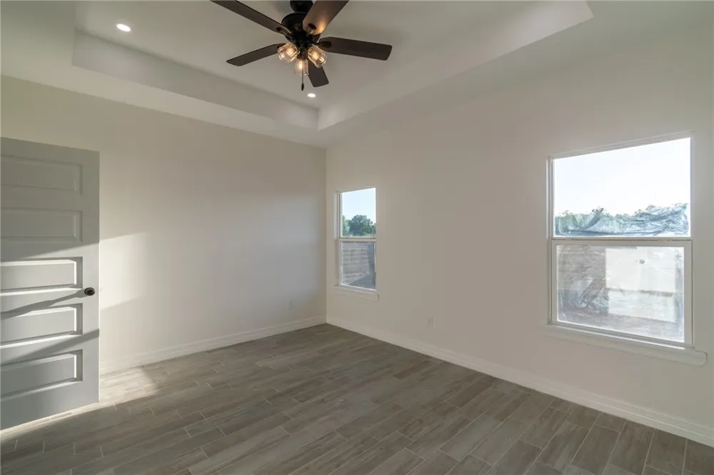 1049 King Street Alice, TX 78332