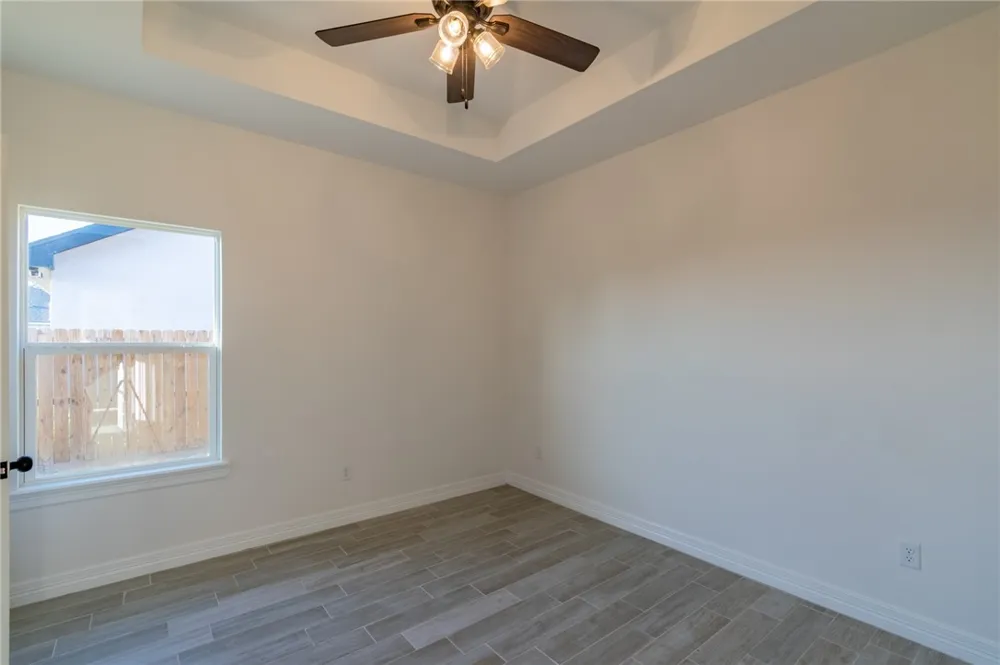 1049 King Street Alice, TX 78332