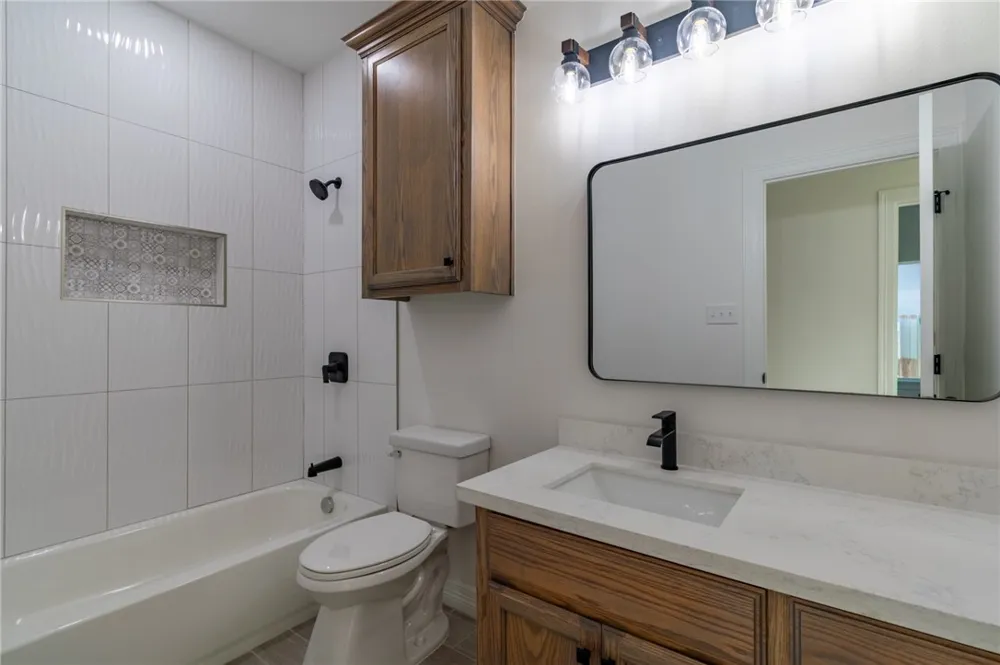 1049 King Street Alice, TX 78332