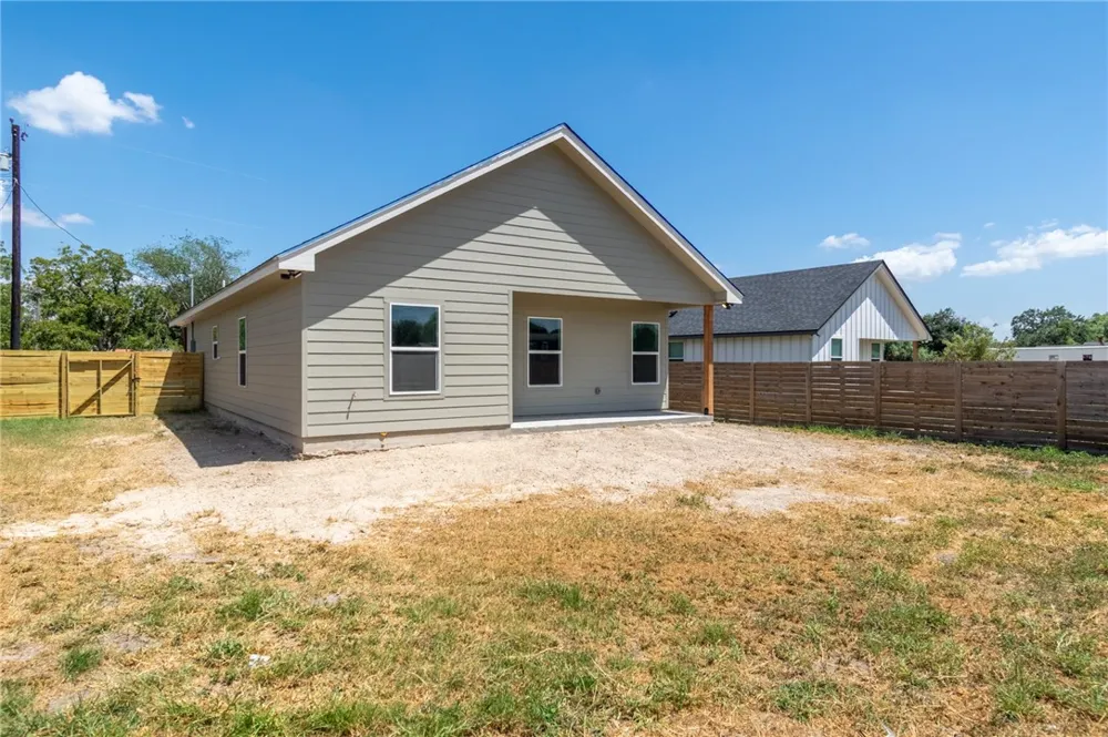 1049 King Street Alice, TX 78332