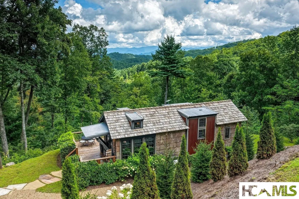 391 Triple Creek Dr Cullowhee, NC 28723