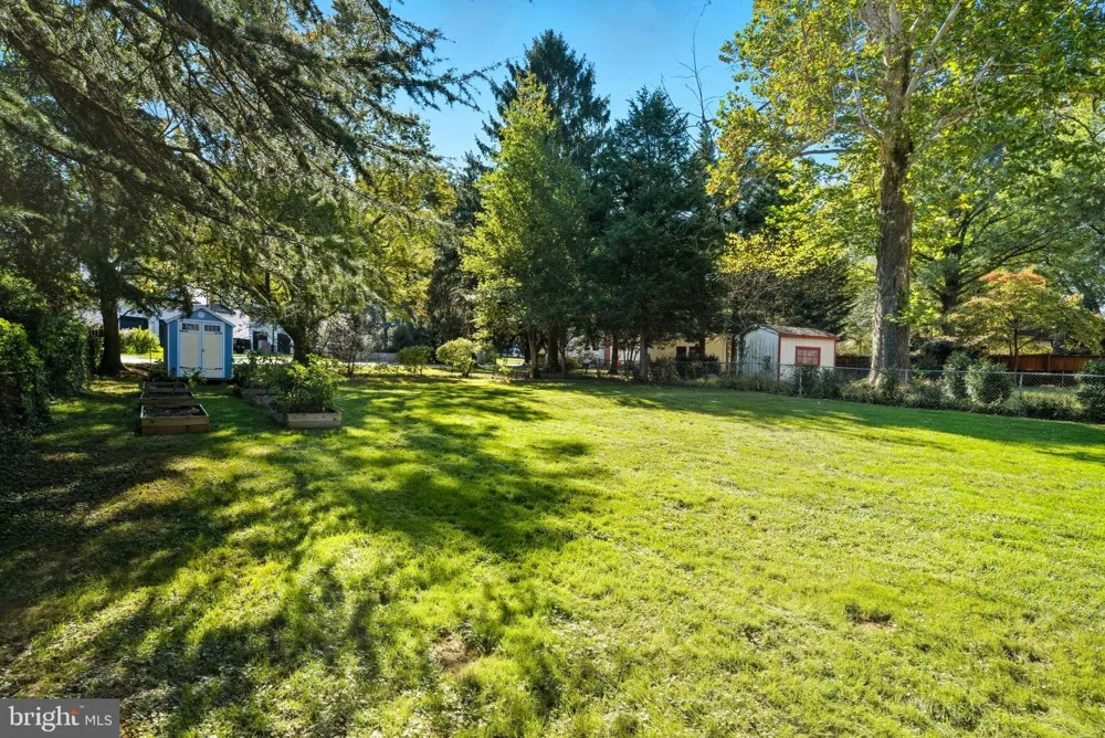 10123 DWIGHT AVENUE Fairfax, VA 22032
