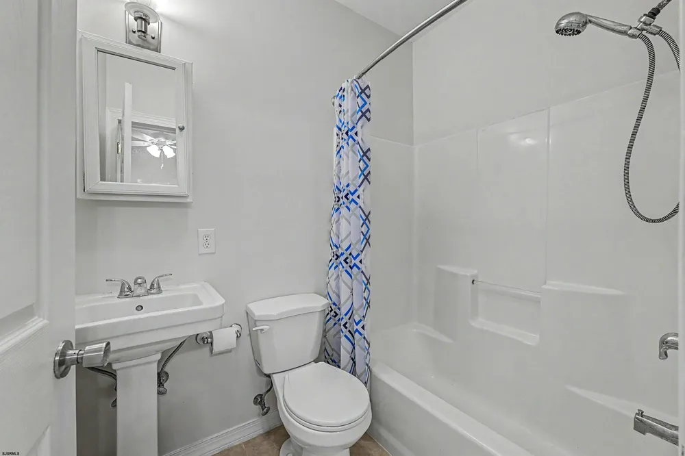 6211 Ventnor Ventnor, NJ 08406