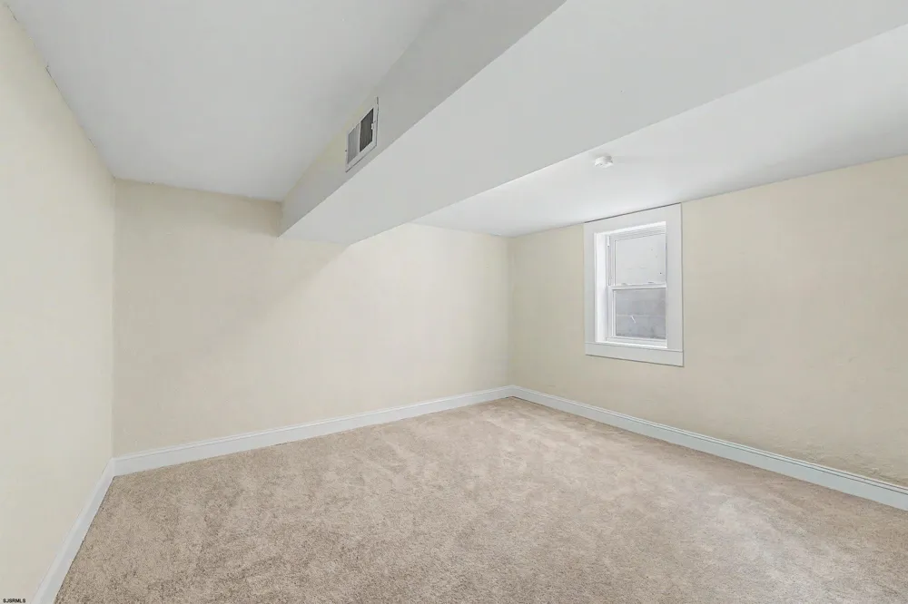 6211 Ventnor Ventnor, NJ 08406