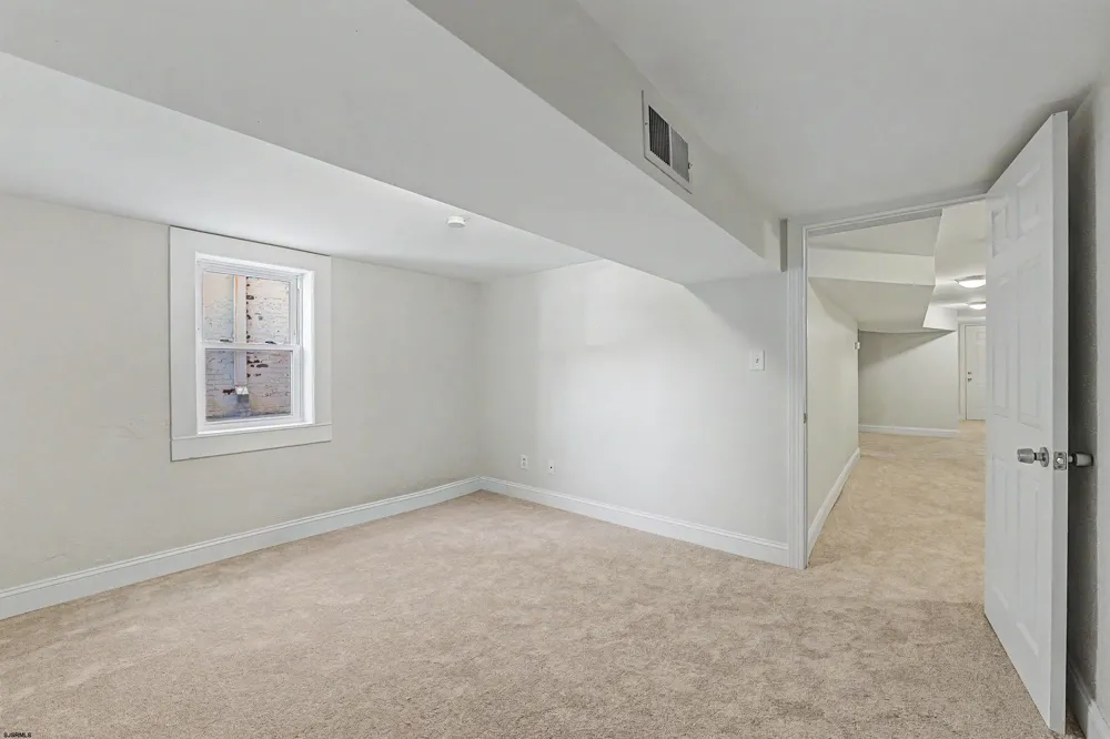 6211 Ventnor Ventnor, NJ 08406